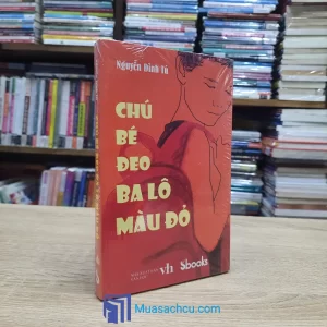 Chú Bé Đeo Balo Màu Đỏ