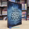 Vào Trong Dòng Nước - Paula Hawkins (Sách cũ)