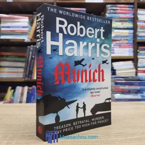 Munich - Robert Harris (used)